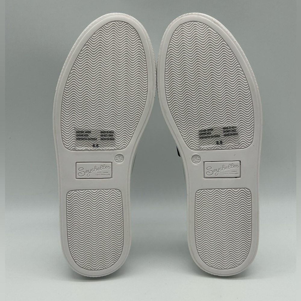 Seychelles Metallic Silver Loafers - Picture 8 of 11